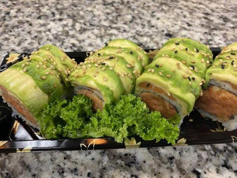 19. Green Caterpillar Roll (8pc)